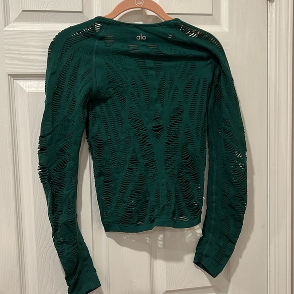 Alo Long Sleeve shirt - Picture 3 of 3